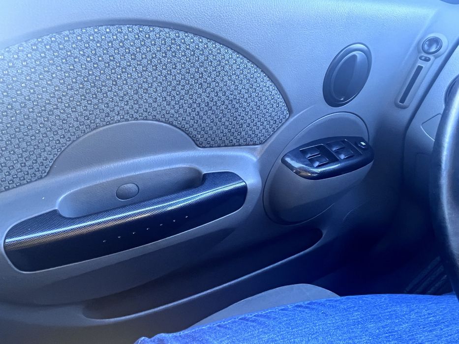Sprzedam zadbane auto z małym przebiegiem