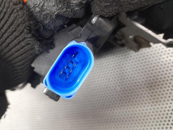 Fechadura / fecho porta trás direito VOLKSWAGEN Touran (1T)