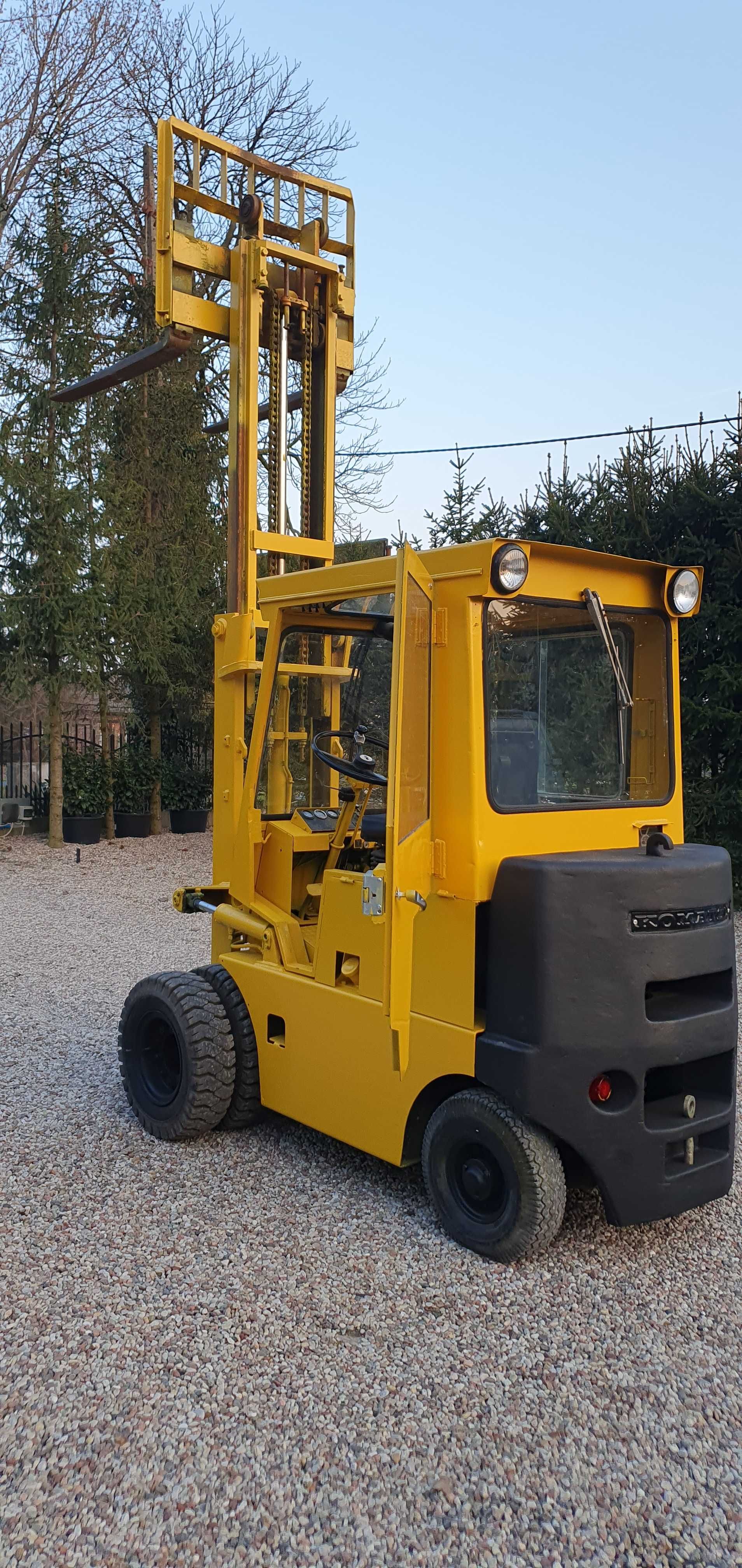 Wózek widłowy KOMATSU FD 25-6 2,5t