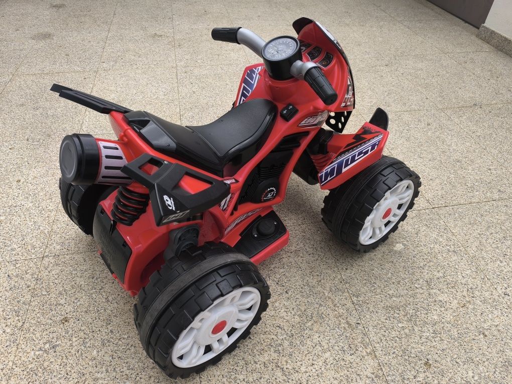 Moto 4 elétrica 12v