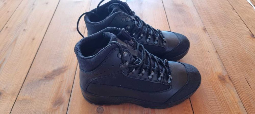 Buty letnie Wojas na grubej podeszwie  - czarne Polecam