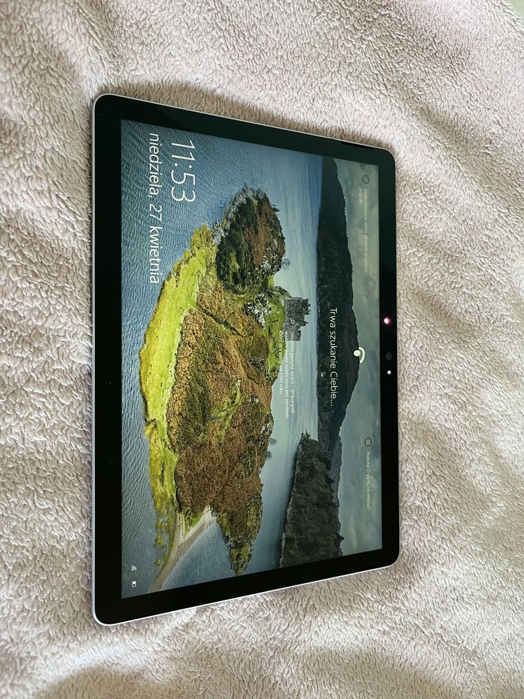 Tablet, laptop 2 w 1 Surface Go 2 Model 1901
