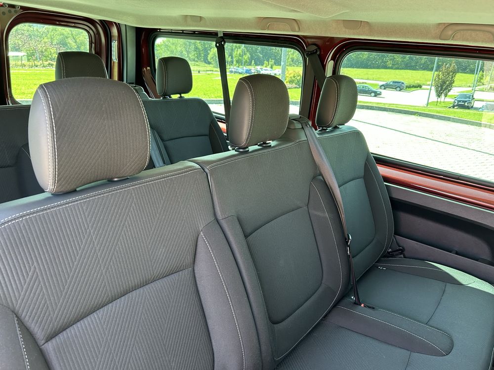 Wynajem busa 9 osób renault trafic