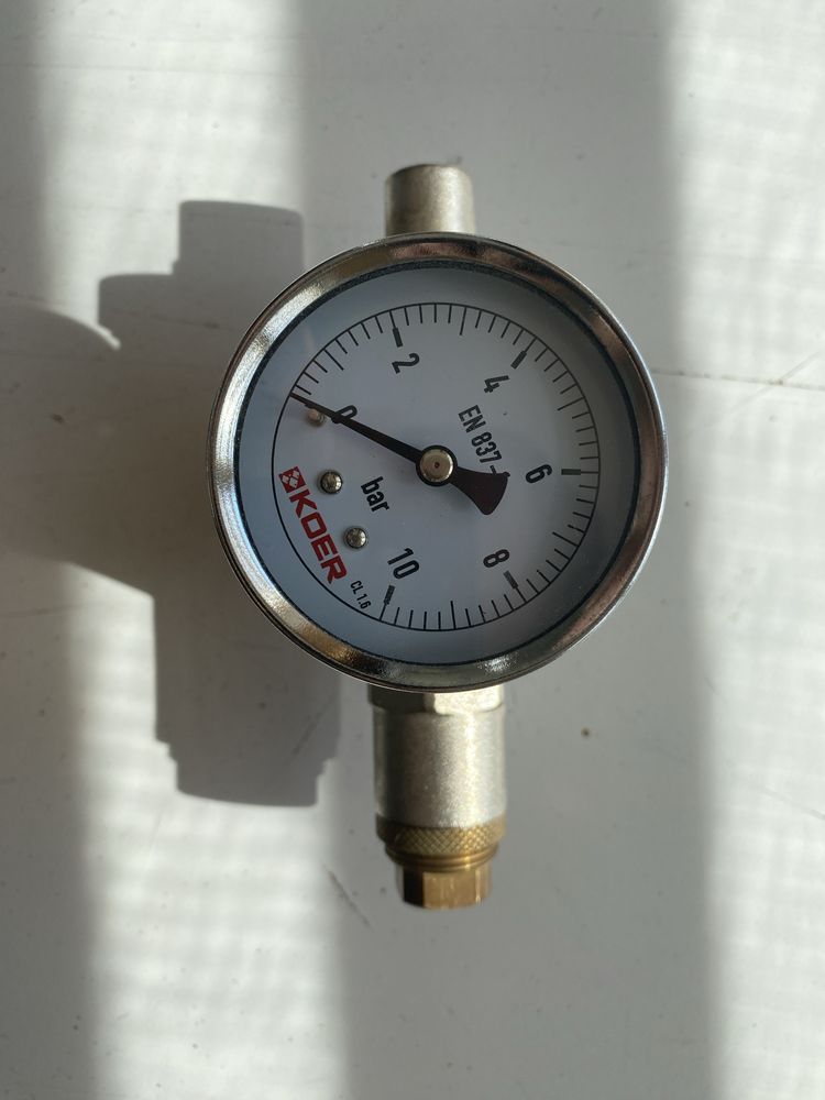 Редуктор давления мембранный VALTEC 3/4 VT.085.N.0507 с манометром
