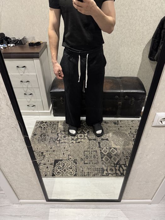 Чорні широкі штани