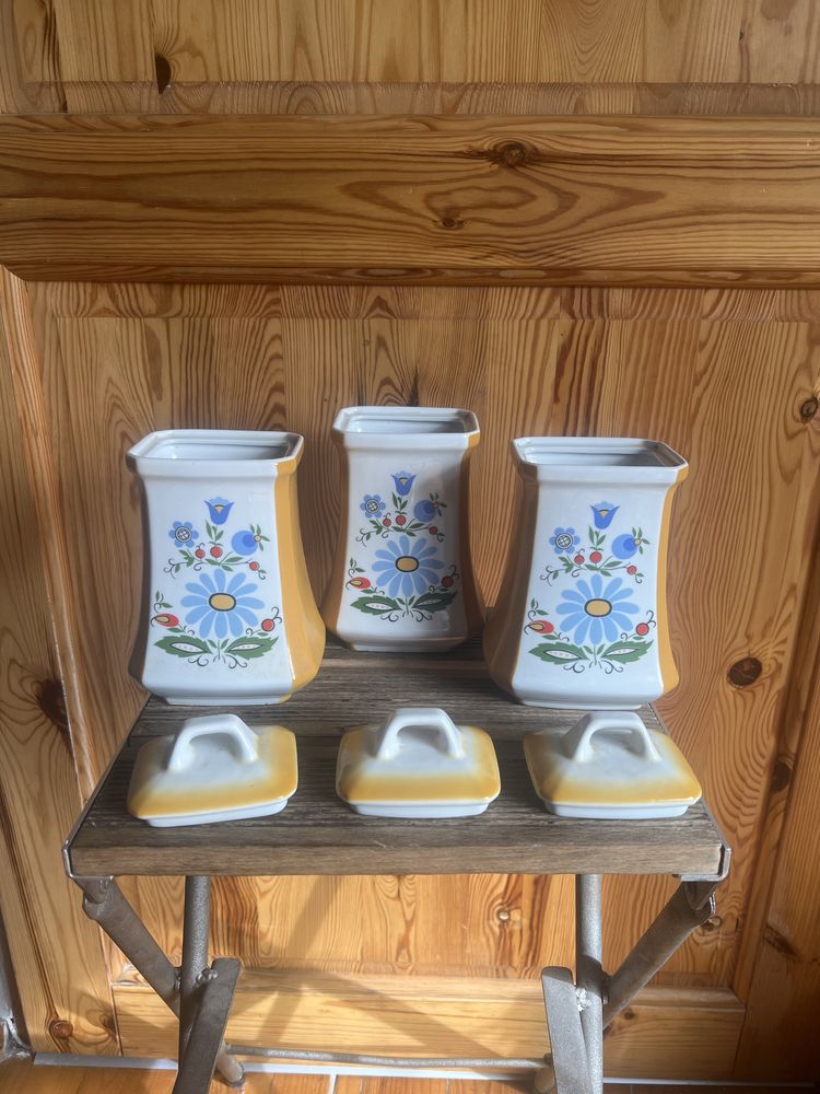 Sprzedam porcelanowe pojemniki Ryż Kasza. Lubiana Made in Poland.