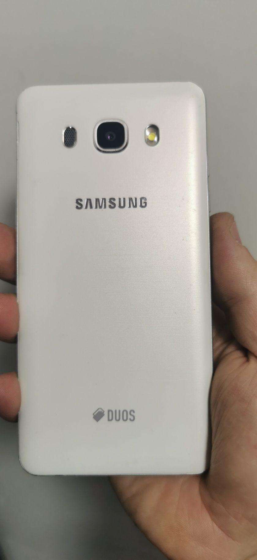 Samsung j5 2016 в хорошем состоянии! 
Лежит без дела.