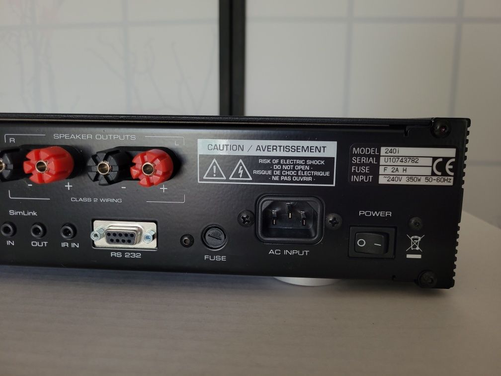 Wzmacniacz Simaudio Moon 240i