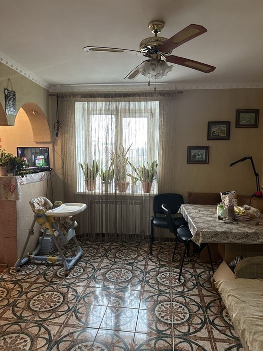 Здам 3кв  с-ще жовтневе автономне опалення помісячно