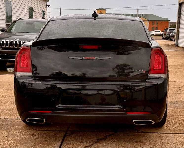 2021 Chrysler 300