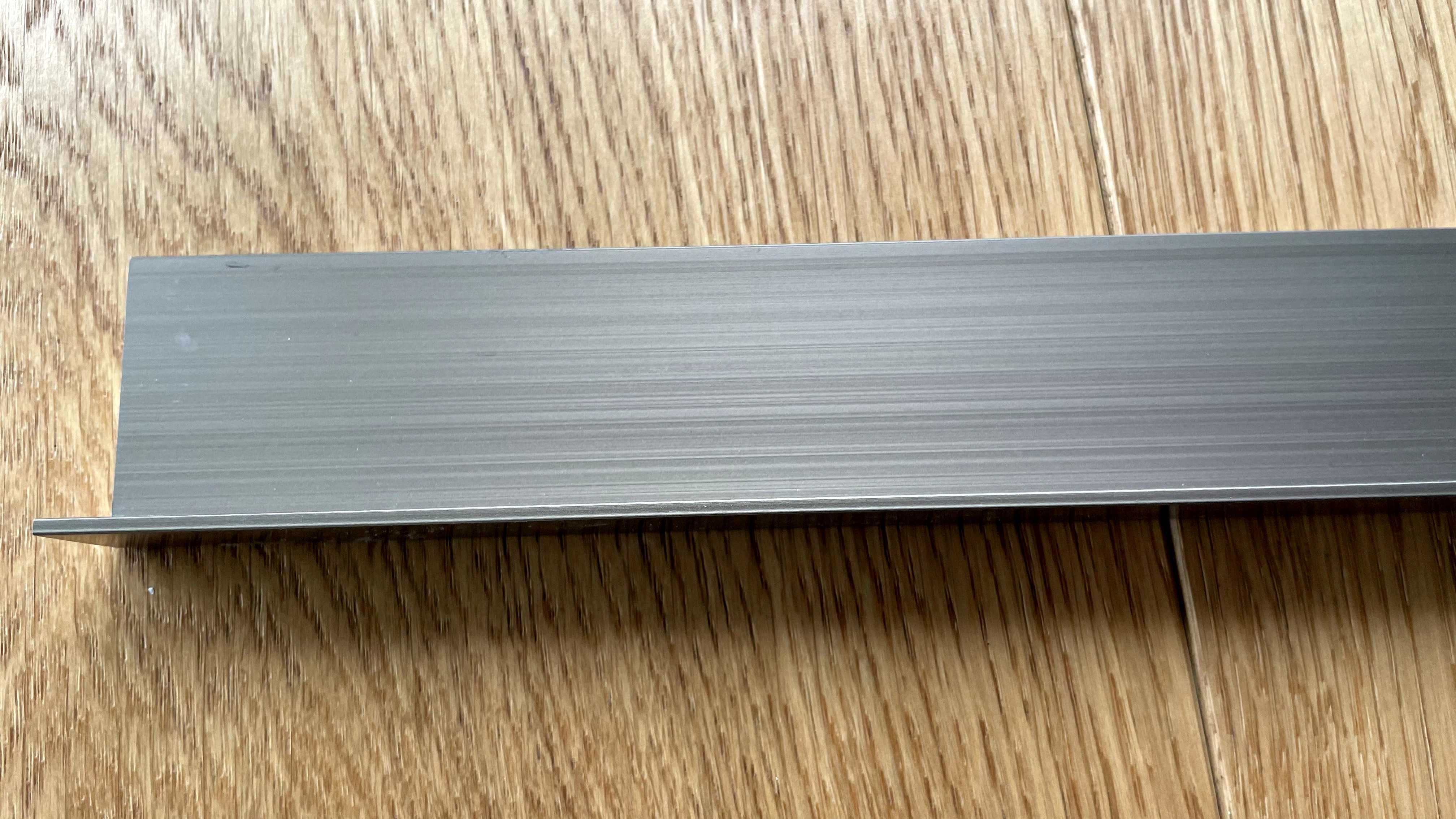 Eleganckie Listwy przypodłogowe (aluminium) - Effector, kolor: Szampan