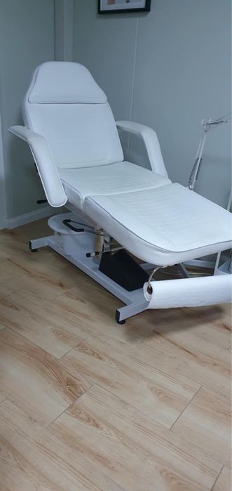 Fotel zabiegowy bialy