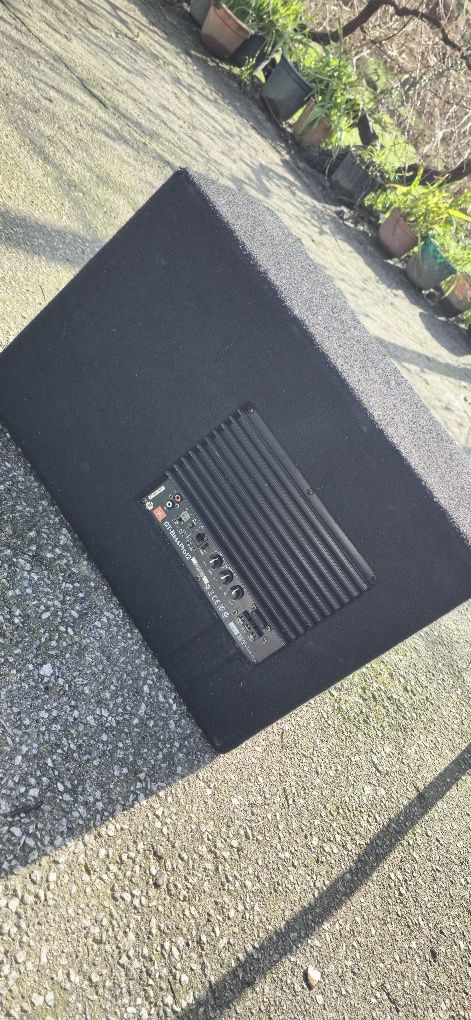 Subwoofer jbl ..