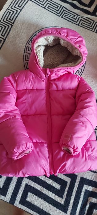 Продам куртку Gap 4-5років