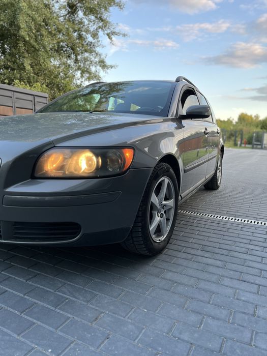 Wynajem auta Volvo V50