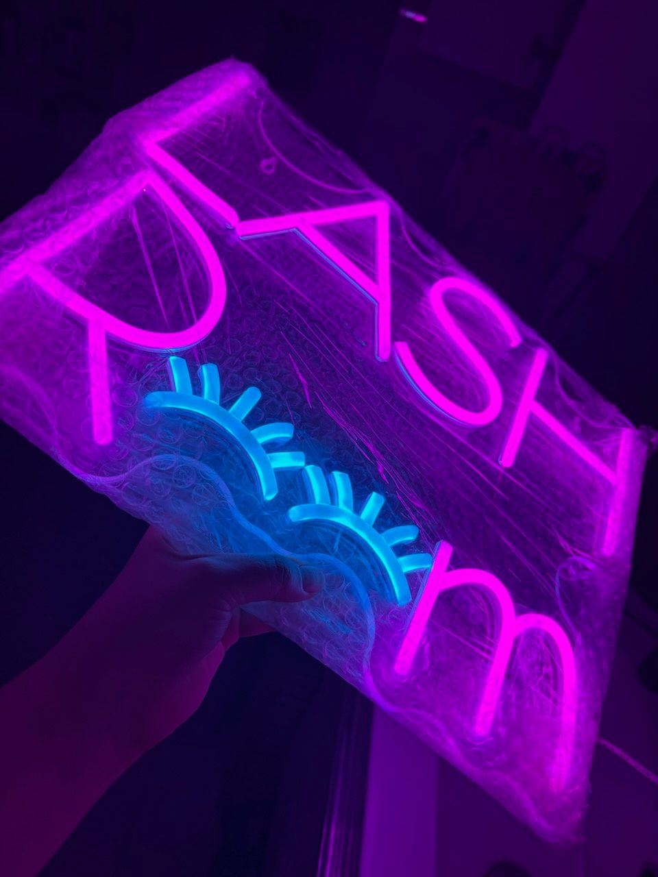 Neon lampa neonowa Lash Room
