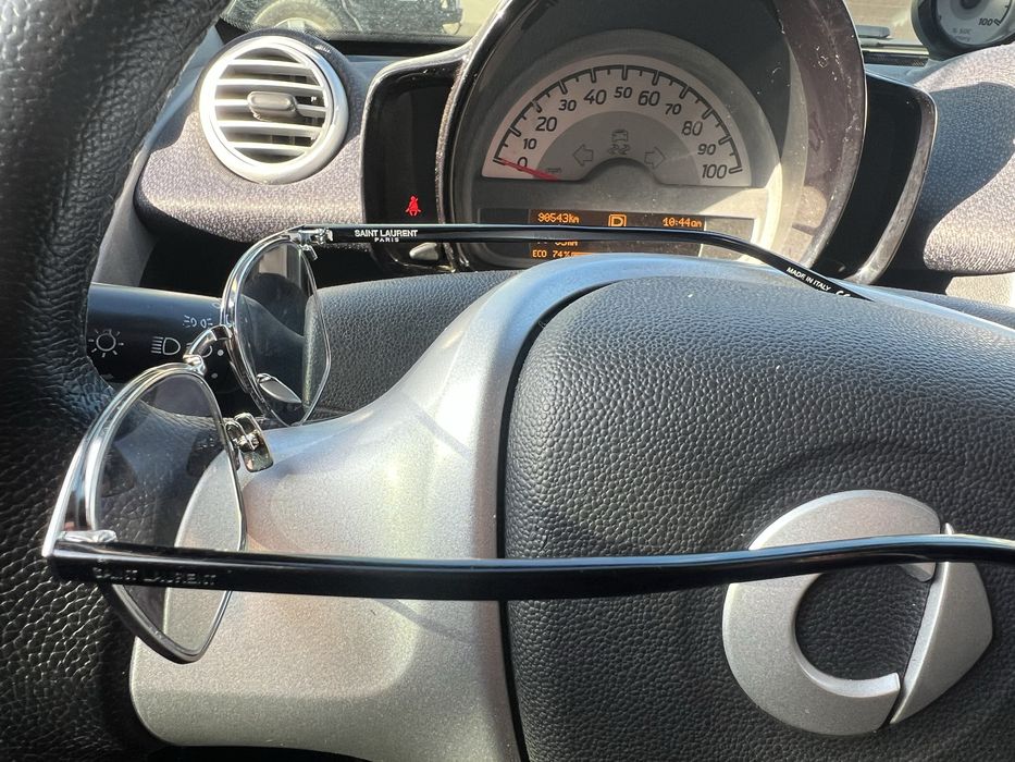 Оригінальні окуляри Saint Laurent SL224 — стан топ, привезені з США