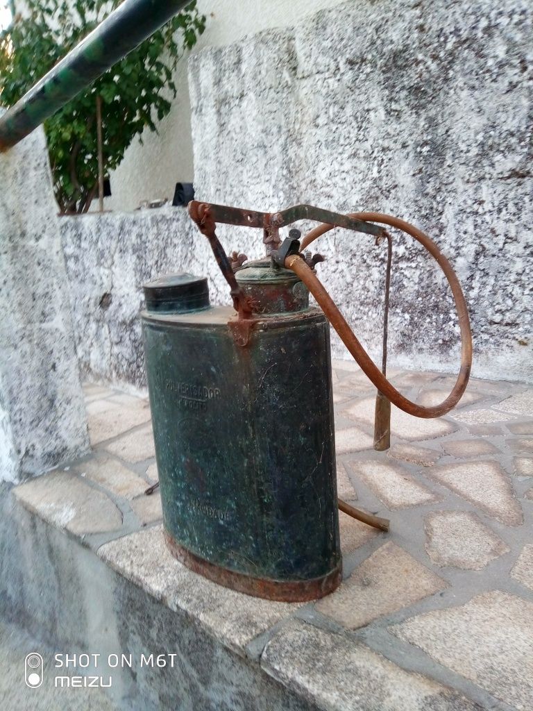 Máquina de sulfatar em cobre antiga