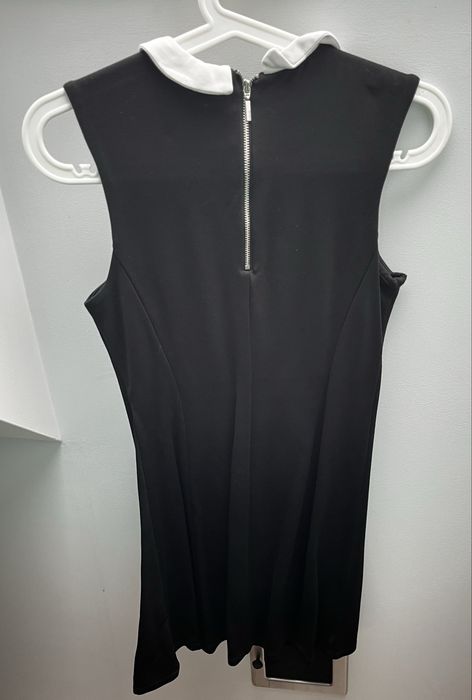 Sukienka z kołnierzykiem