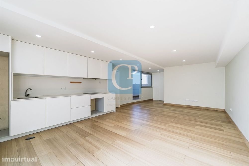 Apartamento T1 em Rio Tinto, ao metro de Campainha