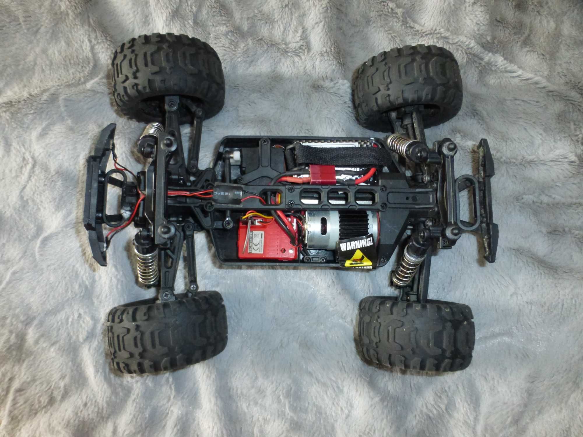 Машинка на радіокеруванні  16889 1/16 4WD б/у
