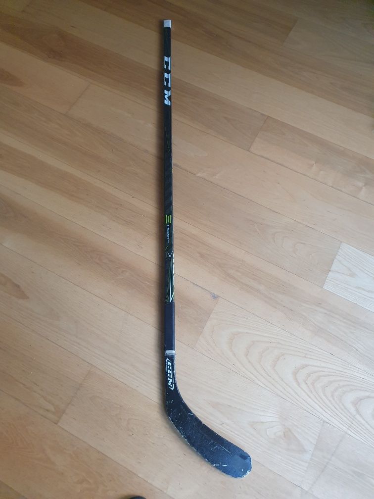 Ccm Trigger Asy prawy flex 85 kij hokejowy senior