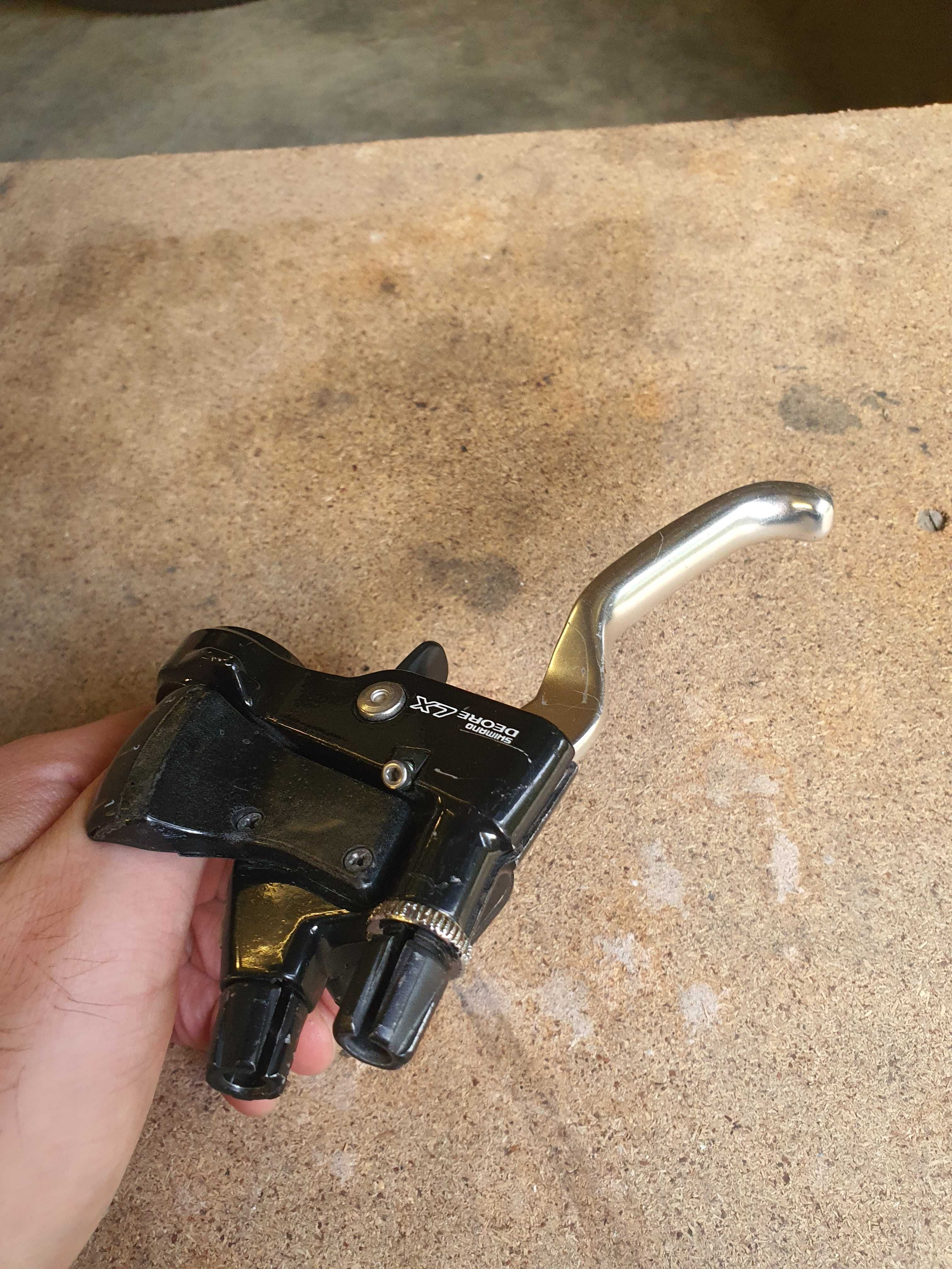 Klamkomanetka lewa Shimano Deore LX; M567