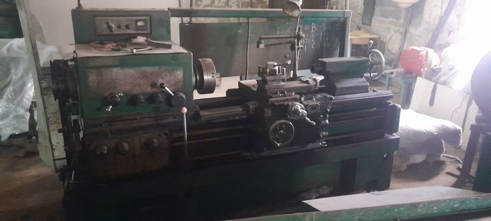 Розпродаж слюсарного обладнання. Чесальні машини. Погрузчик.