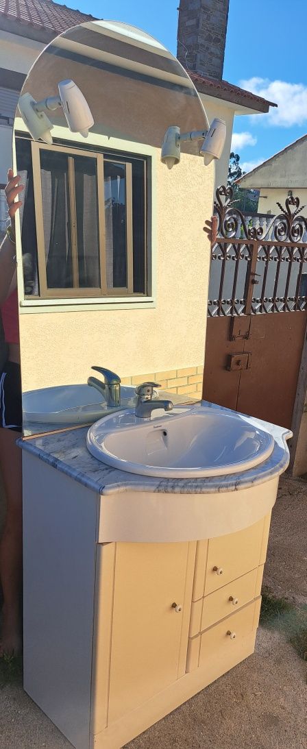 Vendo armario espelho casa banho