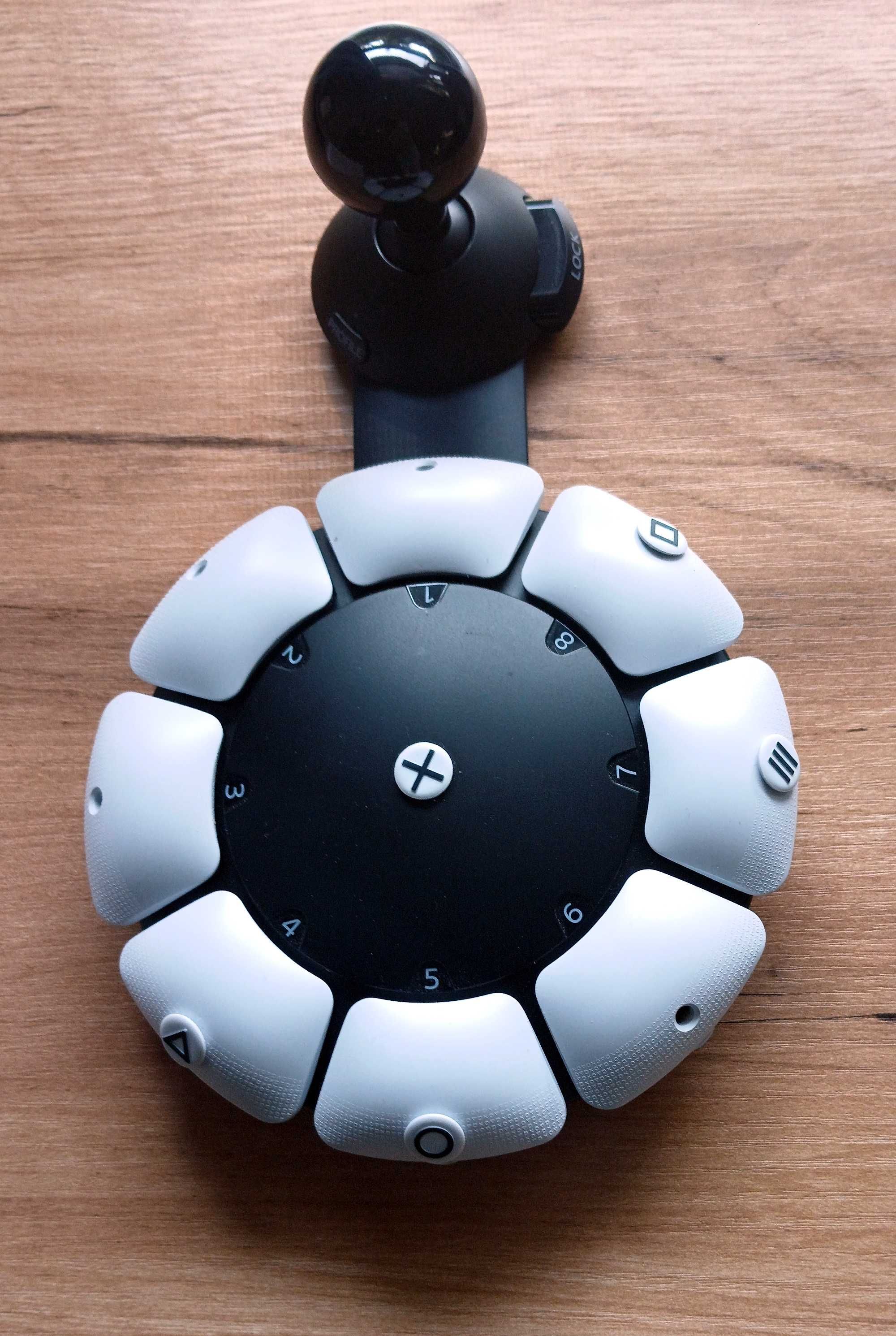 ps5 access kontroler, działa też na PC. joystick dla niepełnosprawnych