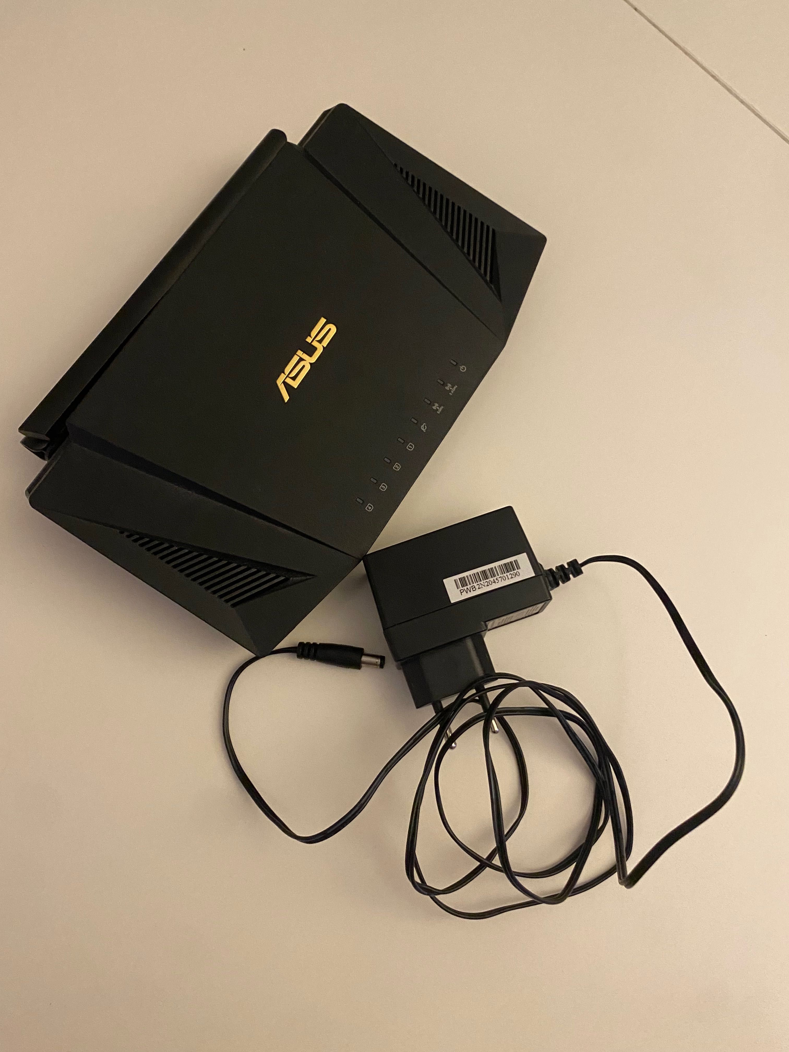 Router Asus RT-AX56U