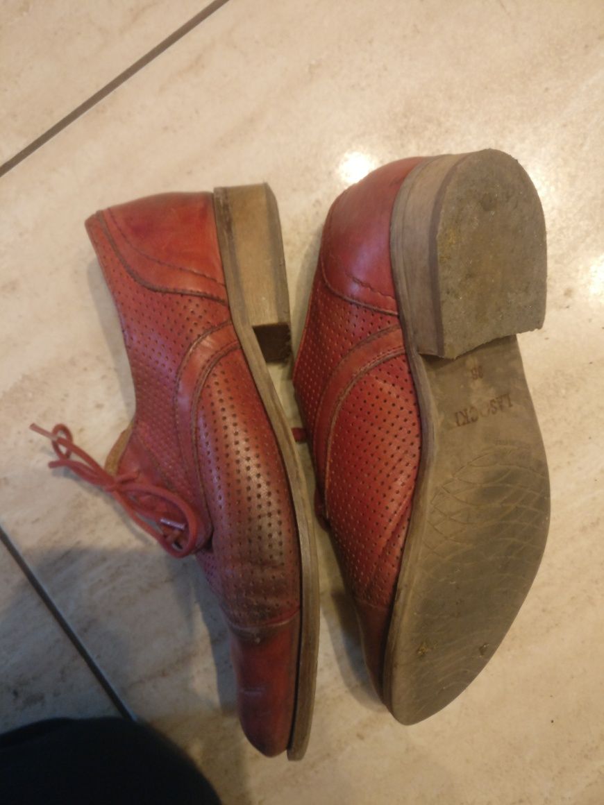 Buty skóra czerwone Lasocki półbuty damskie 37