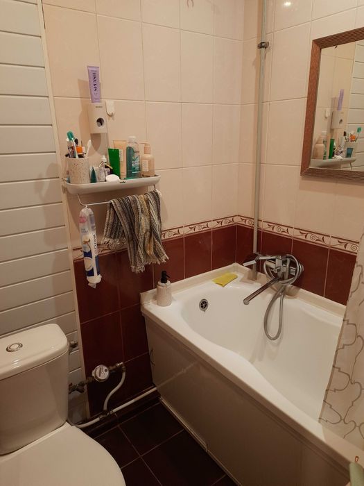 Продам 1-но комнатную квартиру в центре р-н Вала