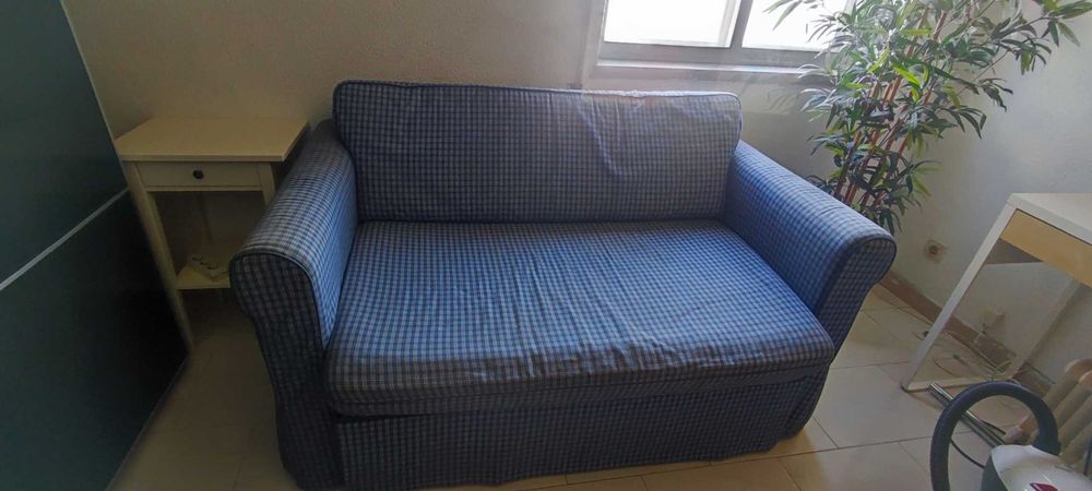 Sofá-cama de solteiro – Como novo!