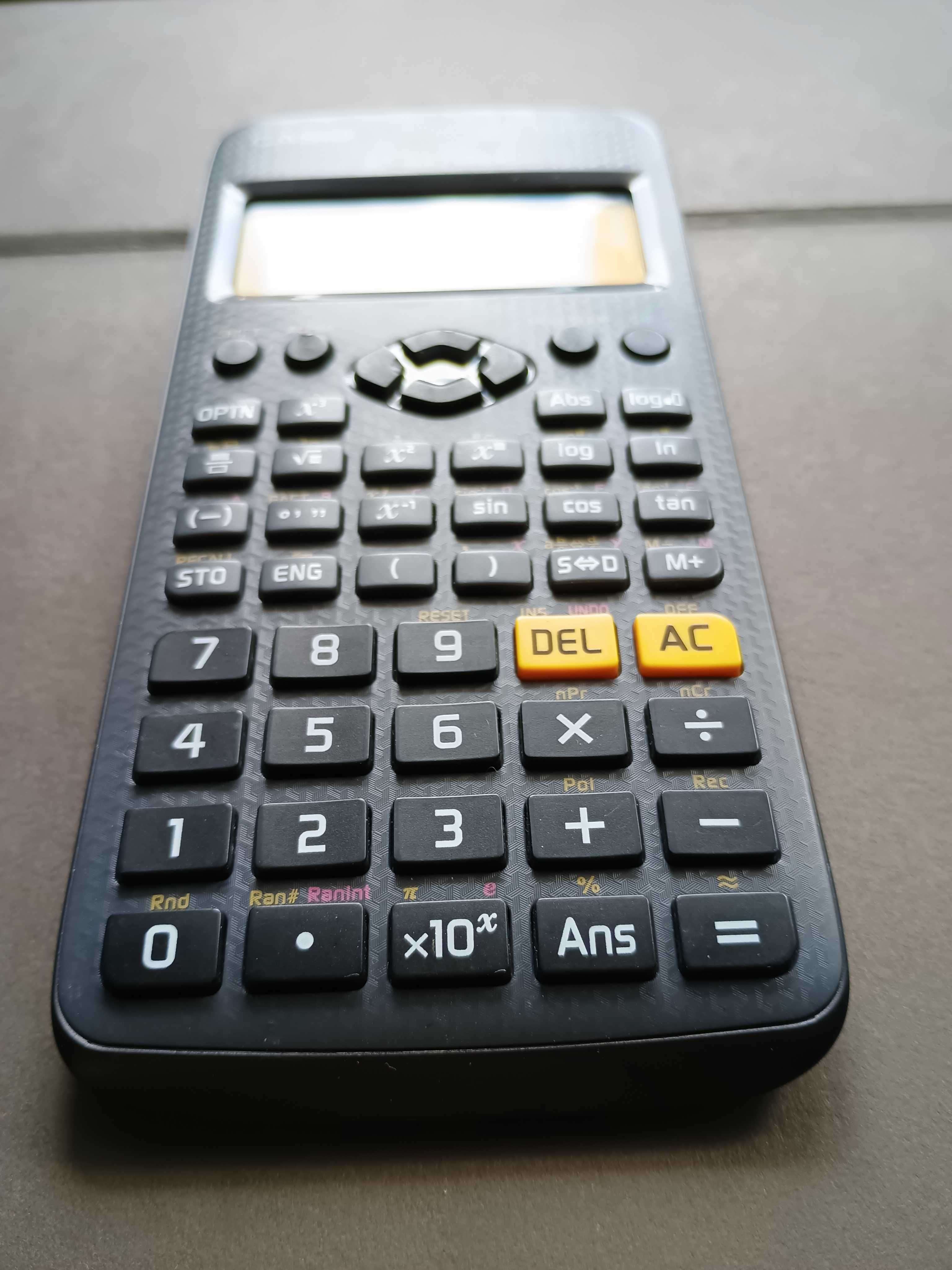 Casio fx-83GT X classwiz kalkulator naukowy, sprawny