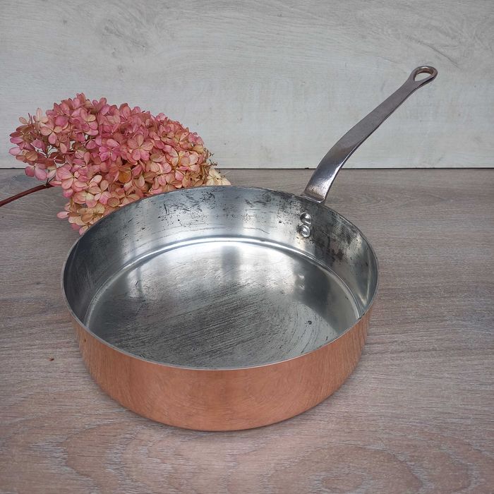 Profesjonalna miedziana patelnia poj. 3 l. grube dno sygnowana