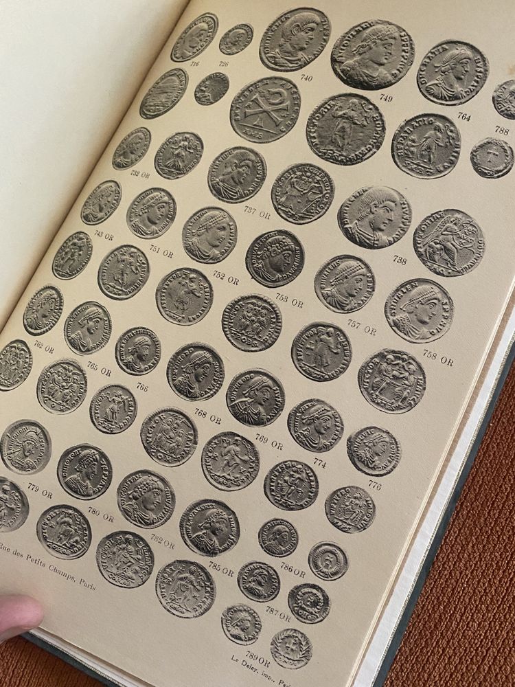 Raros catálogos de numismática