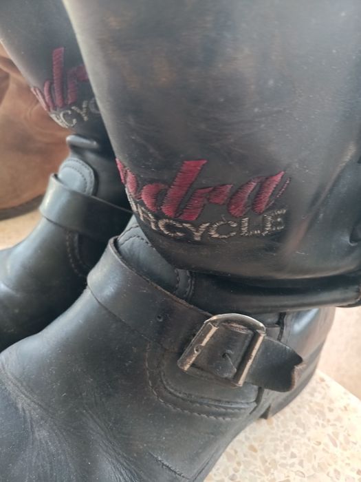Botas sendra, tenho dois pares