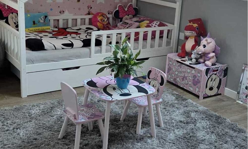 Arditex Skrzynia na zabawki + stół i krzesełka Myszka Minnie