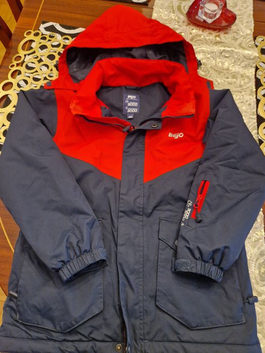Kurtki rozm 122, 128, 134, 140