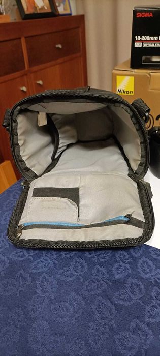 Nikon D3200 e lente SIGMA DC 18-200mm