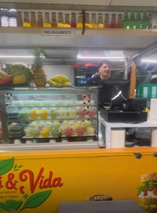 Excelente Negócio: Quiosque em Pleno Funcionamento na Gare do Oriente"