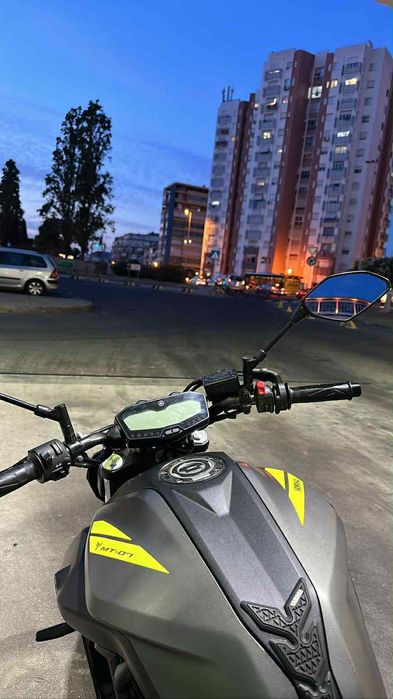 Yamaha Mt07 Nigth fluo 35 kW