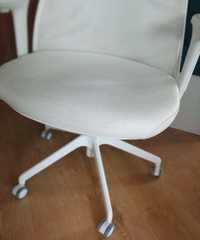JÄRVFJÄLLET krzesło biurowe  białe 700 zł OKAZJA !!!
Krzesło biurowe