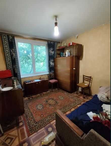 Продам 2-х к. кв. метро Масельского.