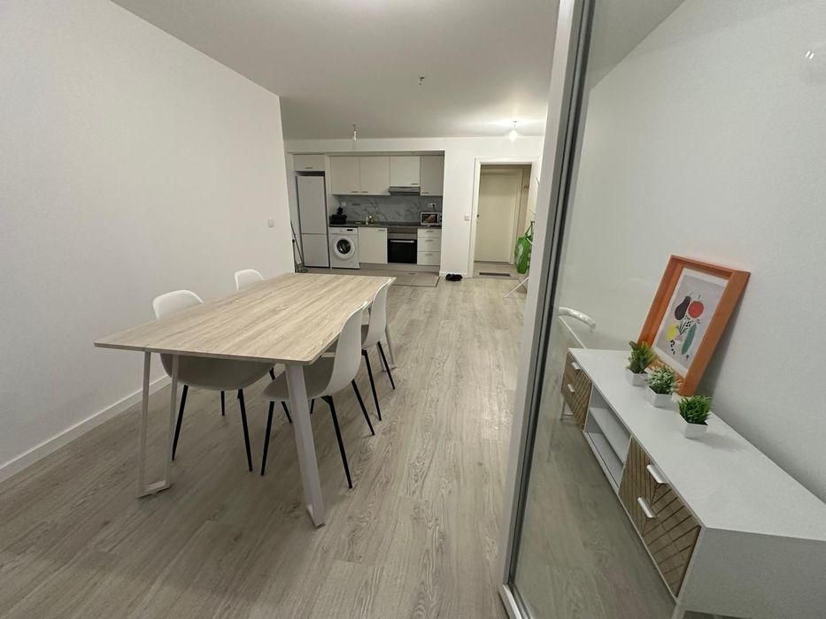 Alugo quartos a estudantes na Urbanização Quinta da Pinheira