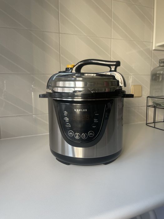 Panela de pressão elétrica - Newlux Chef Pot V110