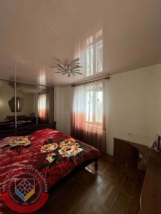 RLT I01 Продам 4 кімнатну квартиру в районі Льотного училища