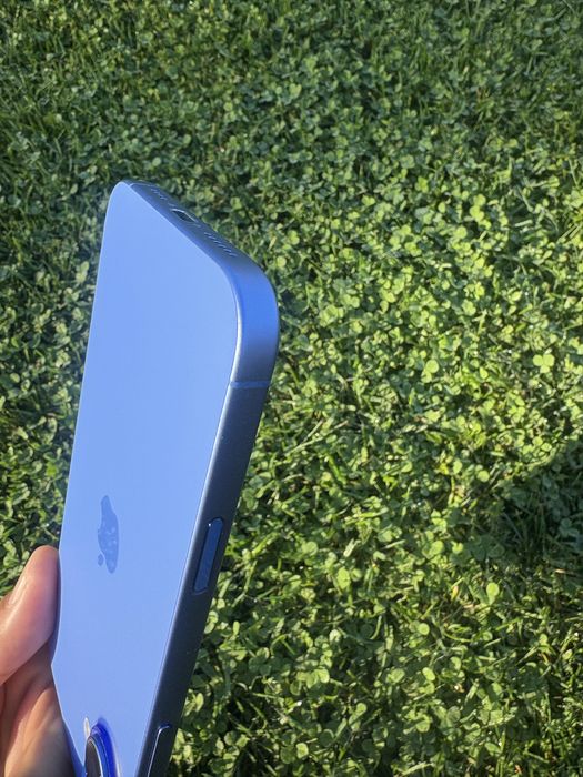 IPhone 16 plus niebieski