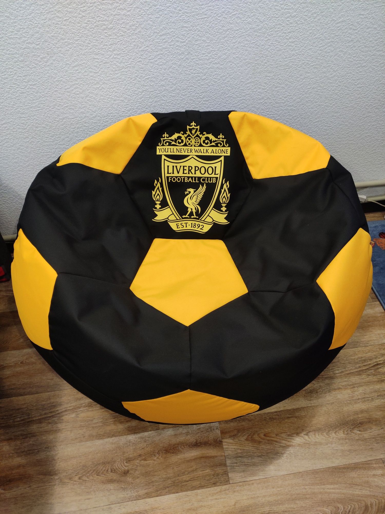 Кресло мешок футбольный мяч Ливерпуль